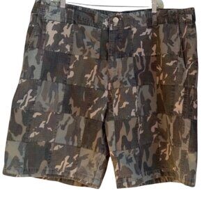 RedHead camo patchwork shorts sz 44